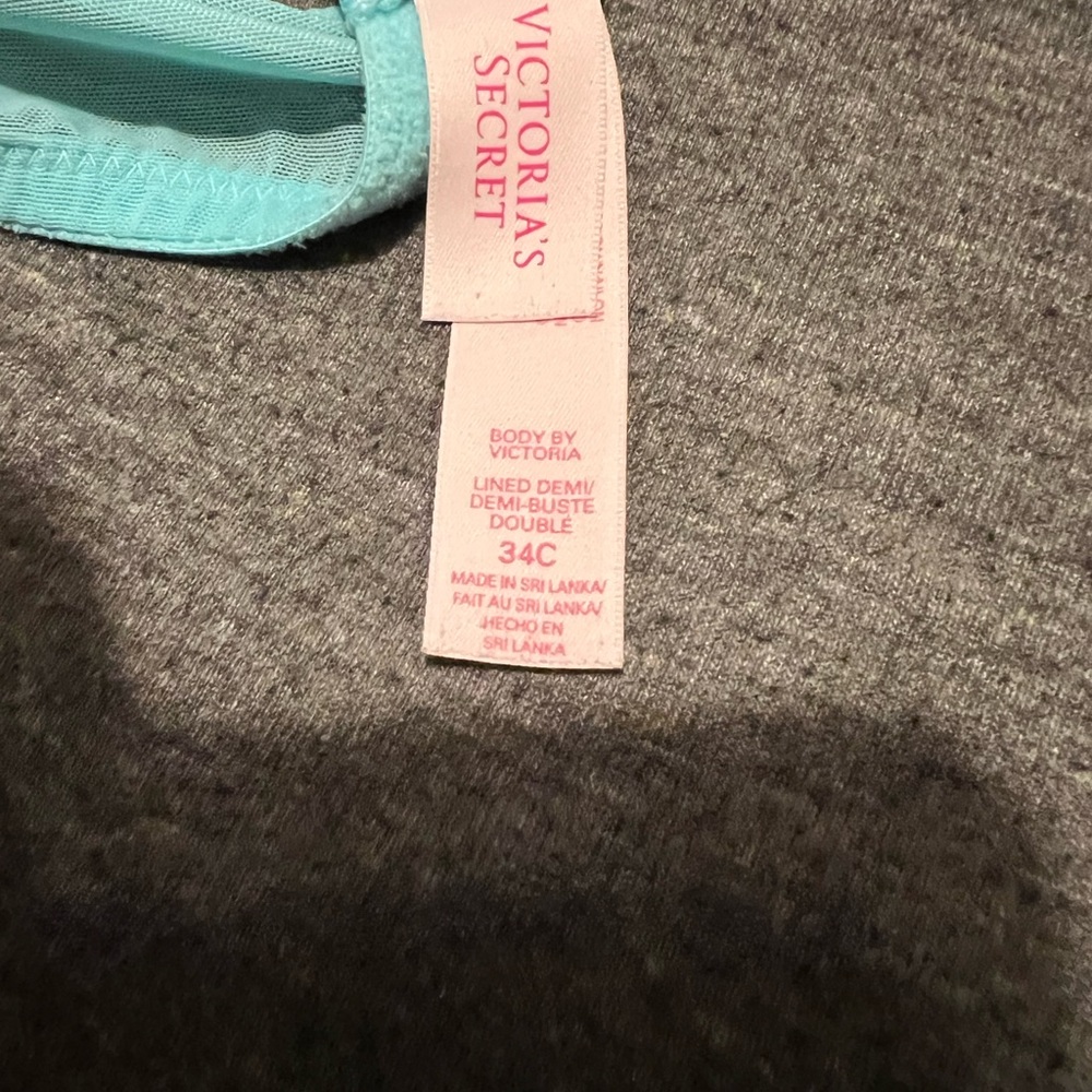 Victoria Secret Bra! - Picture 5 of 5